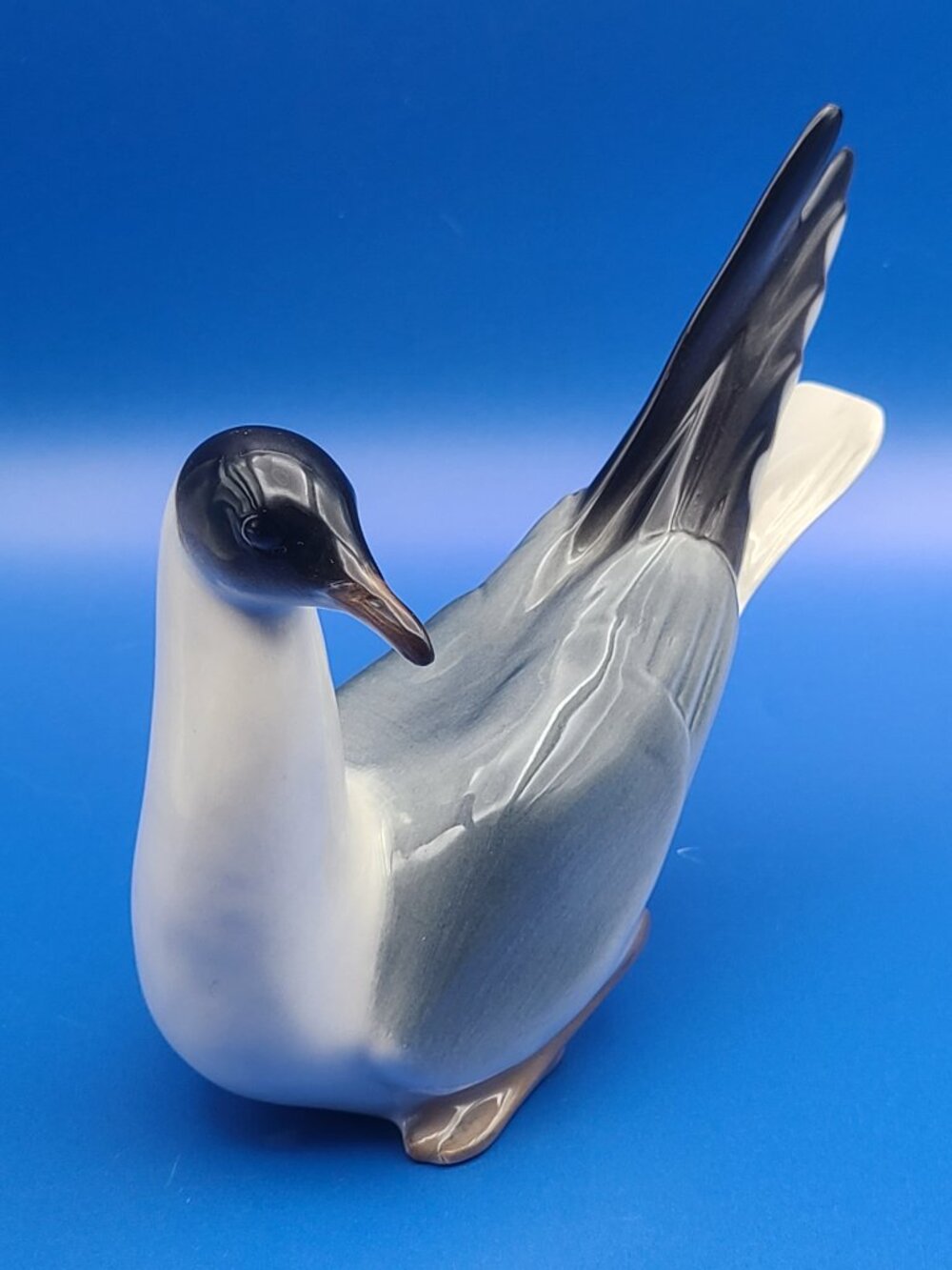 Lomonosov Russia Vintage Black Headed Gull Seagull Figurine 5.25" H